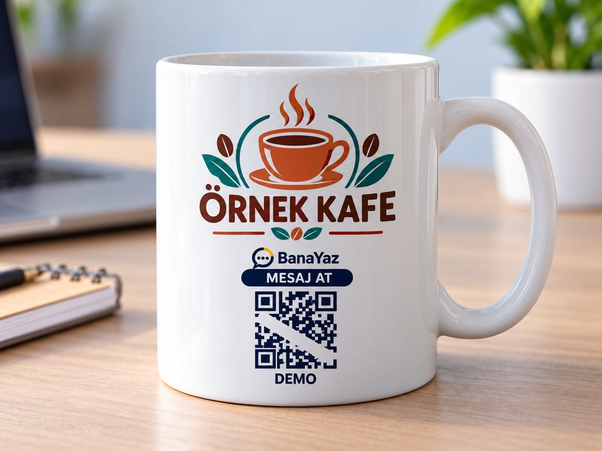 Kupa bardak üzerinde BanaYaz etiketi